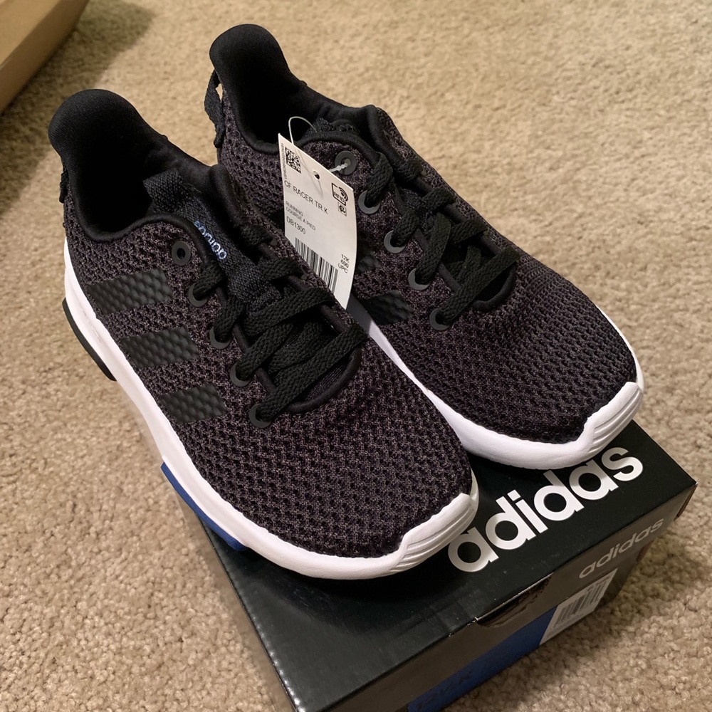 BNWT Adidas Kids CF Racer Sneaker